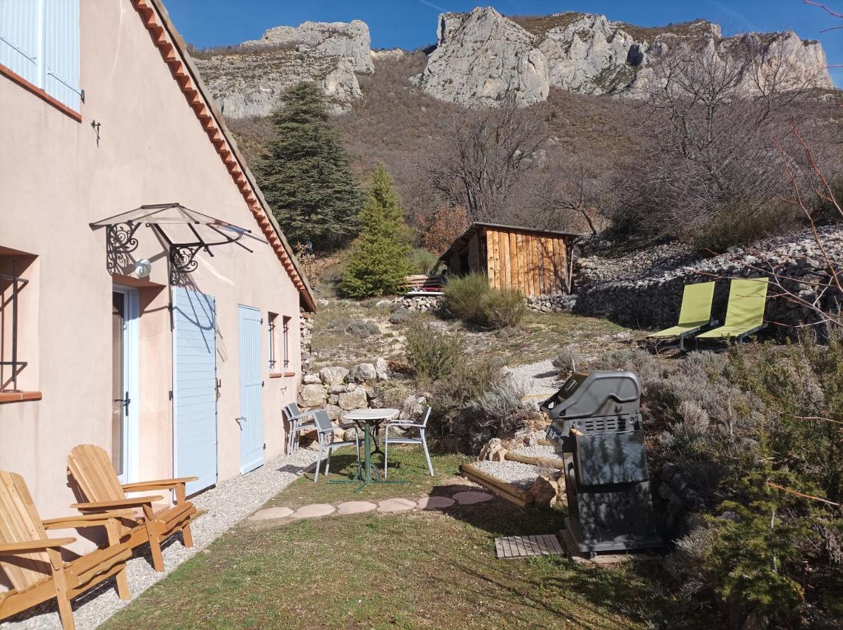 Un Petit Coin De Paradis Orpierre Екстер'єр фото